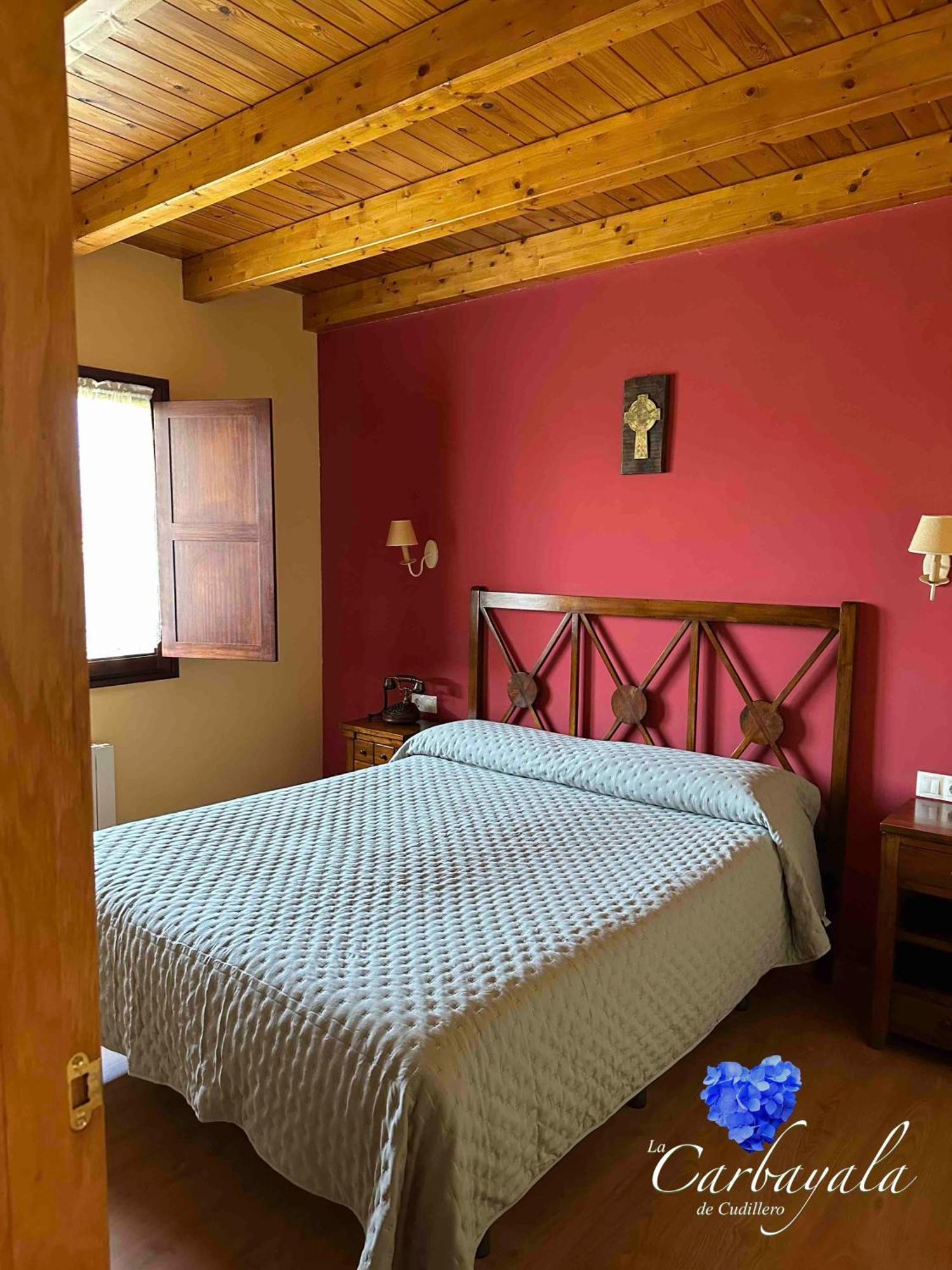 Apartamentos Rurales La Carbayala Ovinana  Exterior photo