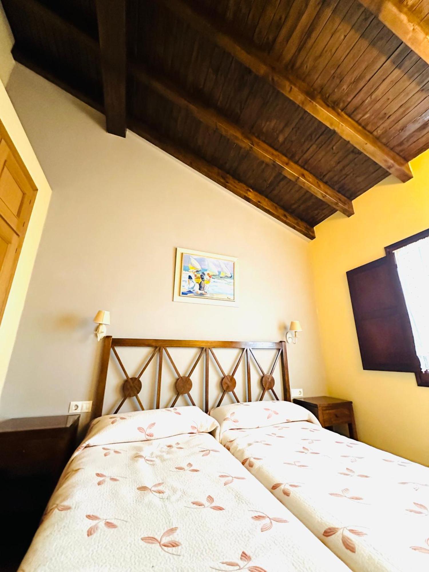 Apartamentos Rurales La Carbayala Ovinana  Exterior photo