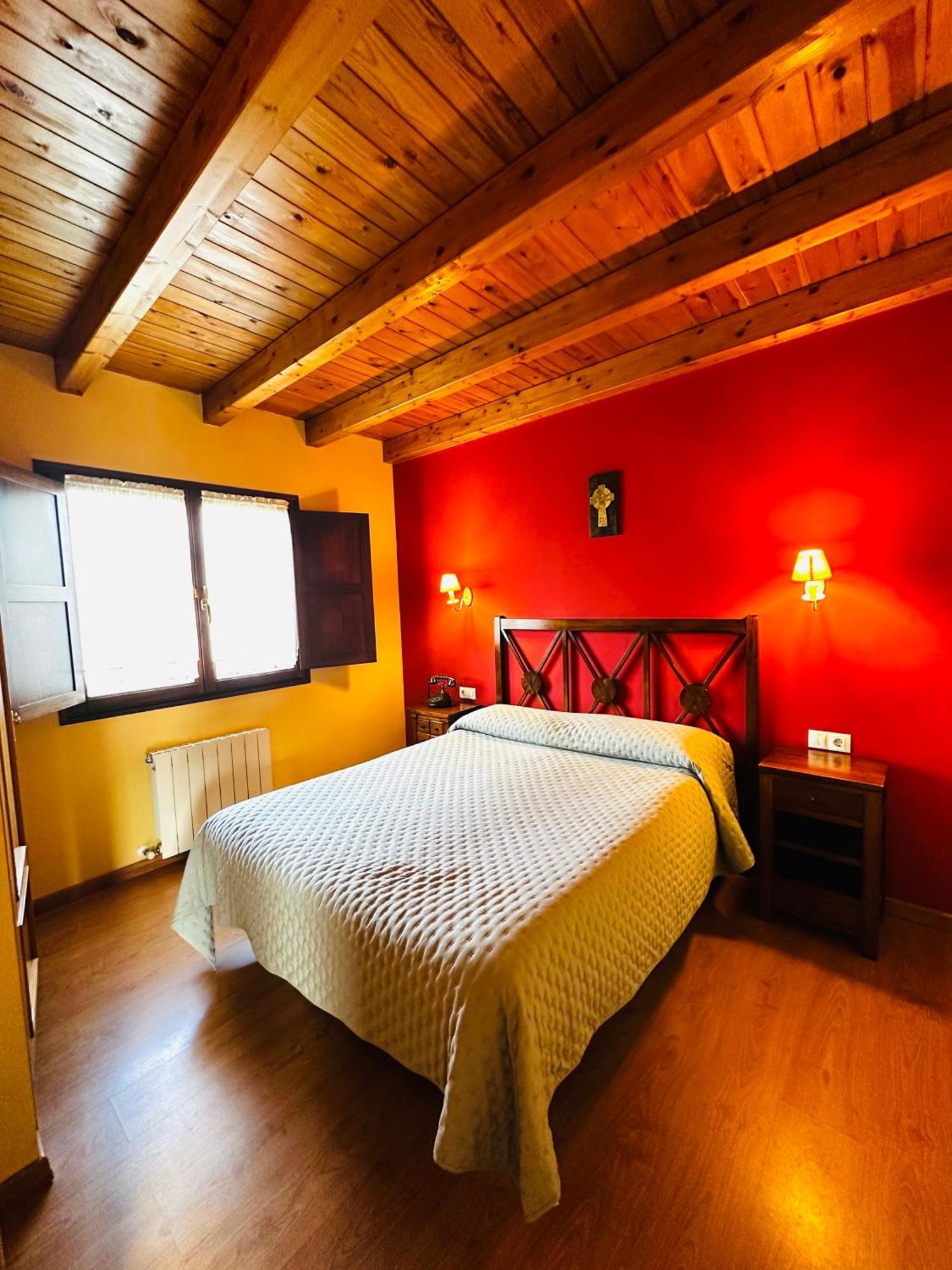 Apartamentos Rurales La Carbayala Ovinana  Exterior photo