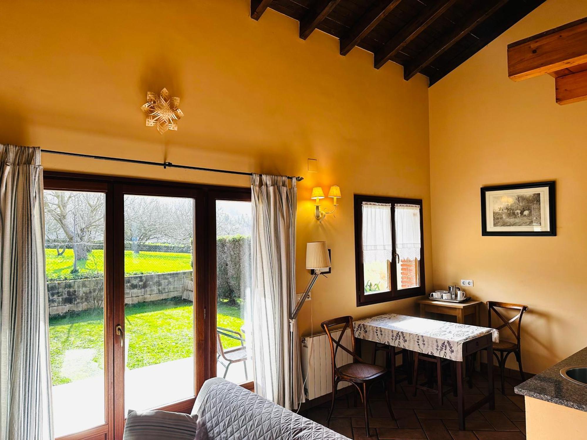 Apartamentos Rurales La Carbayala Ovinana  Exterior photo