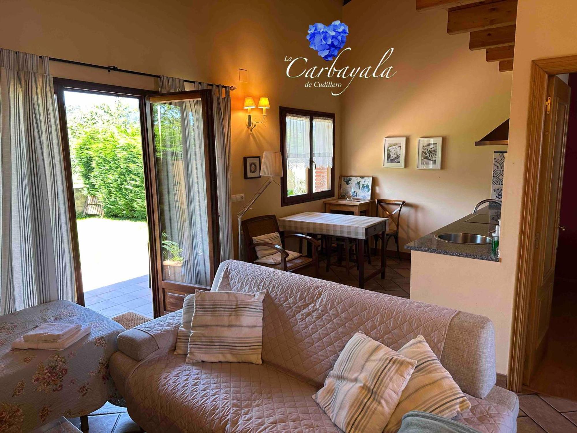 Apartamentos Rurales La Carbayala Ovinana  Exterior photo